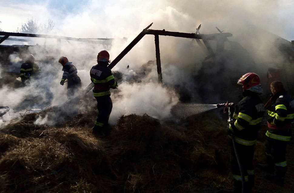 Un bărbat (58) a murit carbonizat într-un incendiu produs în localitatea Boian